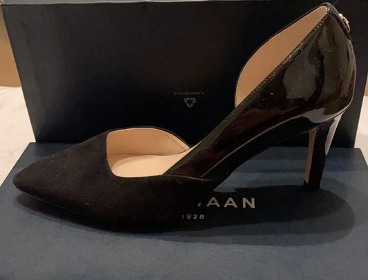 Cole Haan Black Leather and Suede Pumps Shoes